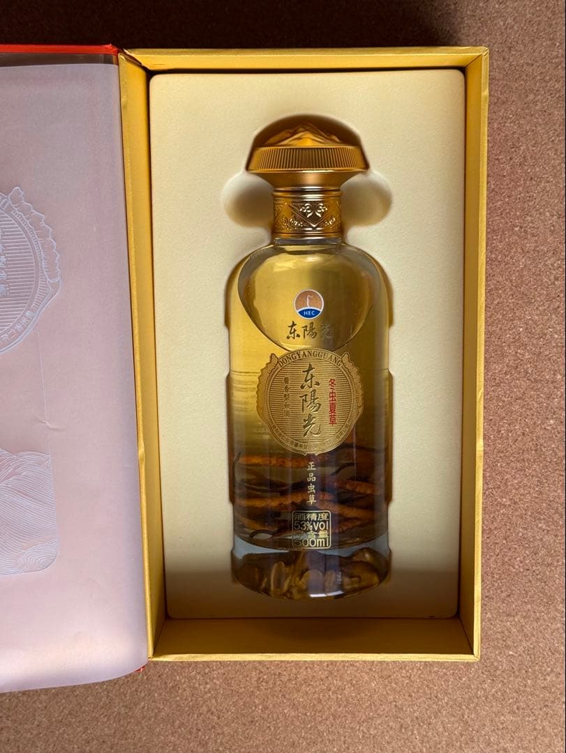 定価以下//白酒(東陽光虫草酒) 500ml 53度