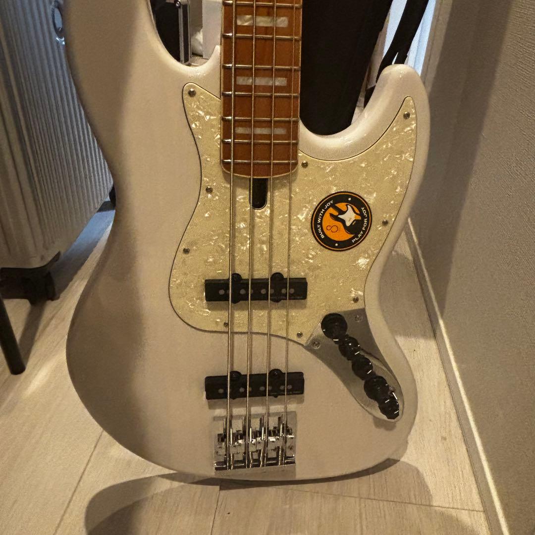 Sire ( サイアー ) V8 4st White Blonde