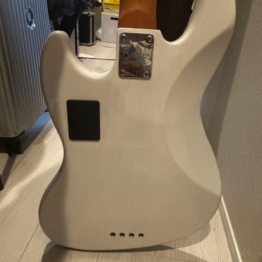 Sire ( サイアー ) V8 4st White Blonde