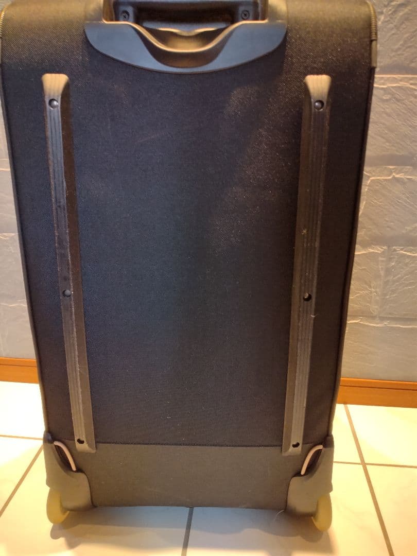 SALOMONキャリー付きバックパック 黒/白/黄色