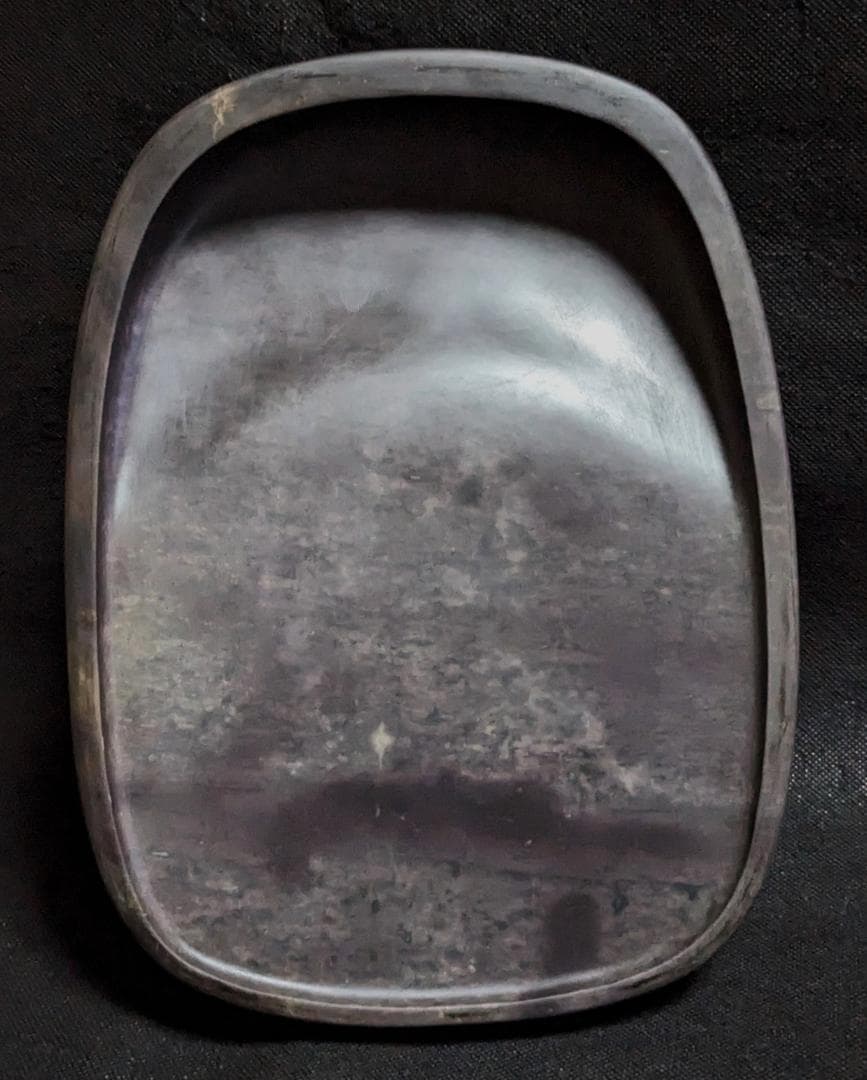 【端渓硯】◆蕉葉白・胭脂暈・雨滴青花・魚脳凍・金線の美石◆唐木天地蓋◆約十吋楕硯