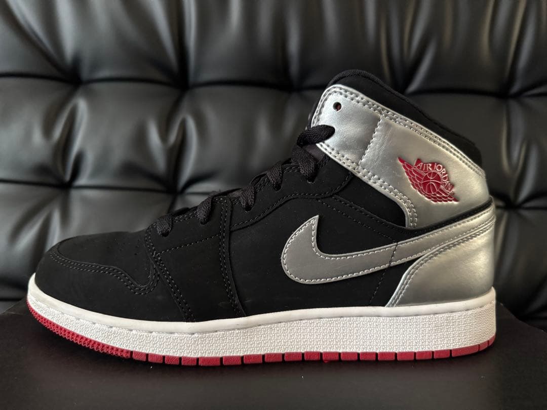 【美品・付属品完備】NIKE AIR JORDAN 1 MIDブラック×シルバー
