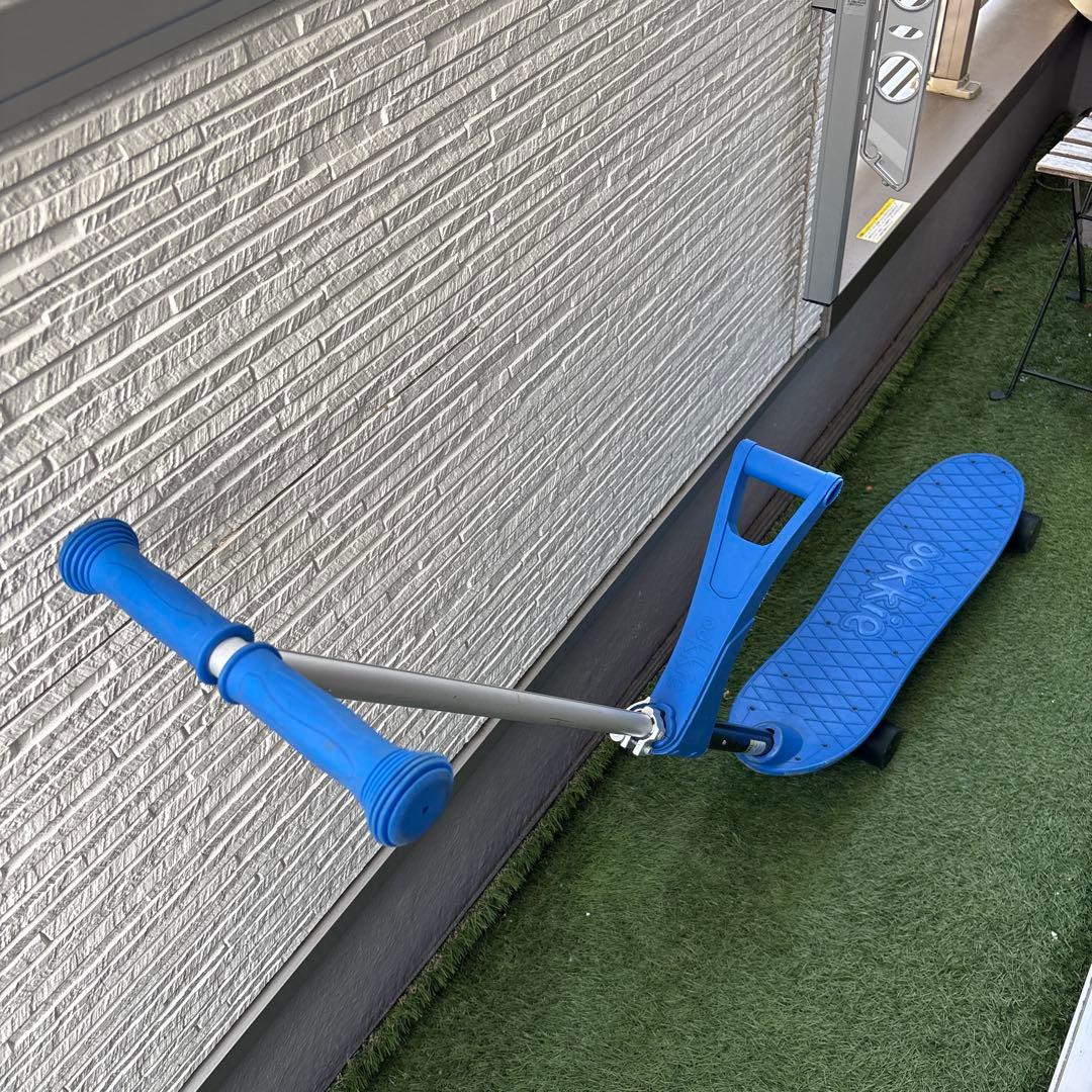 ookkie（オーキー） 2歳から安全に乗れるスケートボード