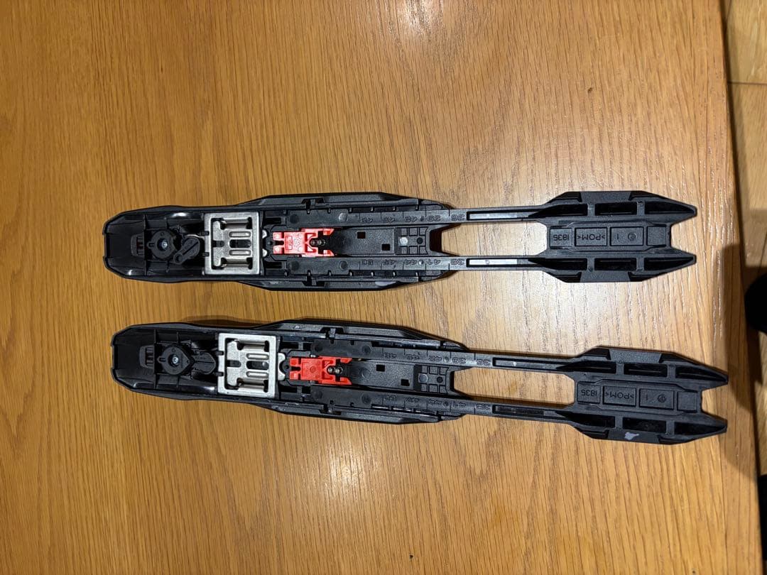 【片方破損】クロスカントリースキー　ビンデイング　ロシニョール