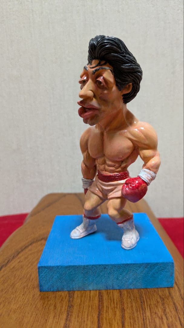 ロッキー　シルベスタースタローン　ガレージキット　フィギュア　青い台座付き