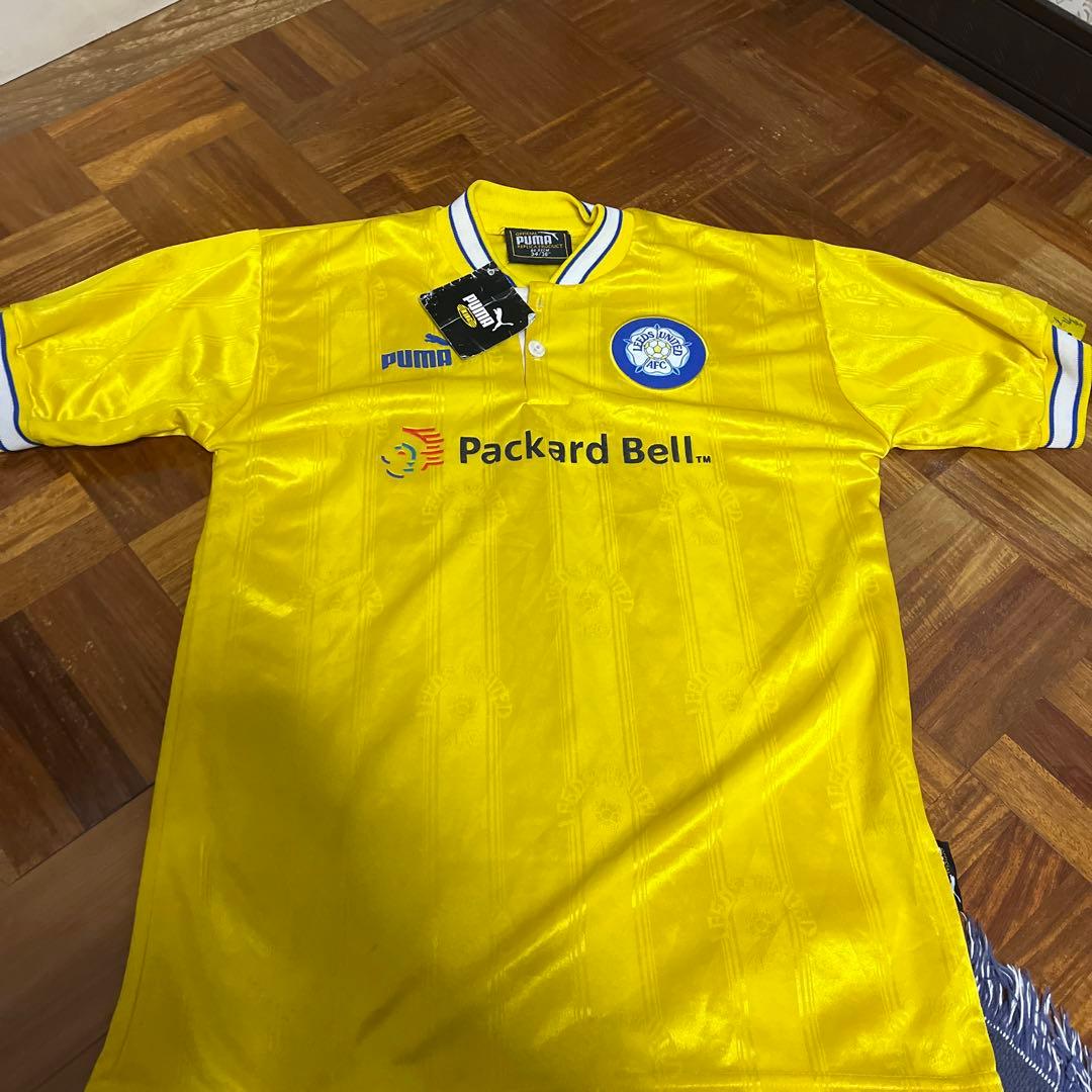 リーズユナイテッド　サッカーウェア　PUMA タグ付き　S、Mサイズ程度