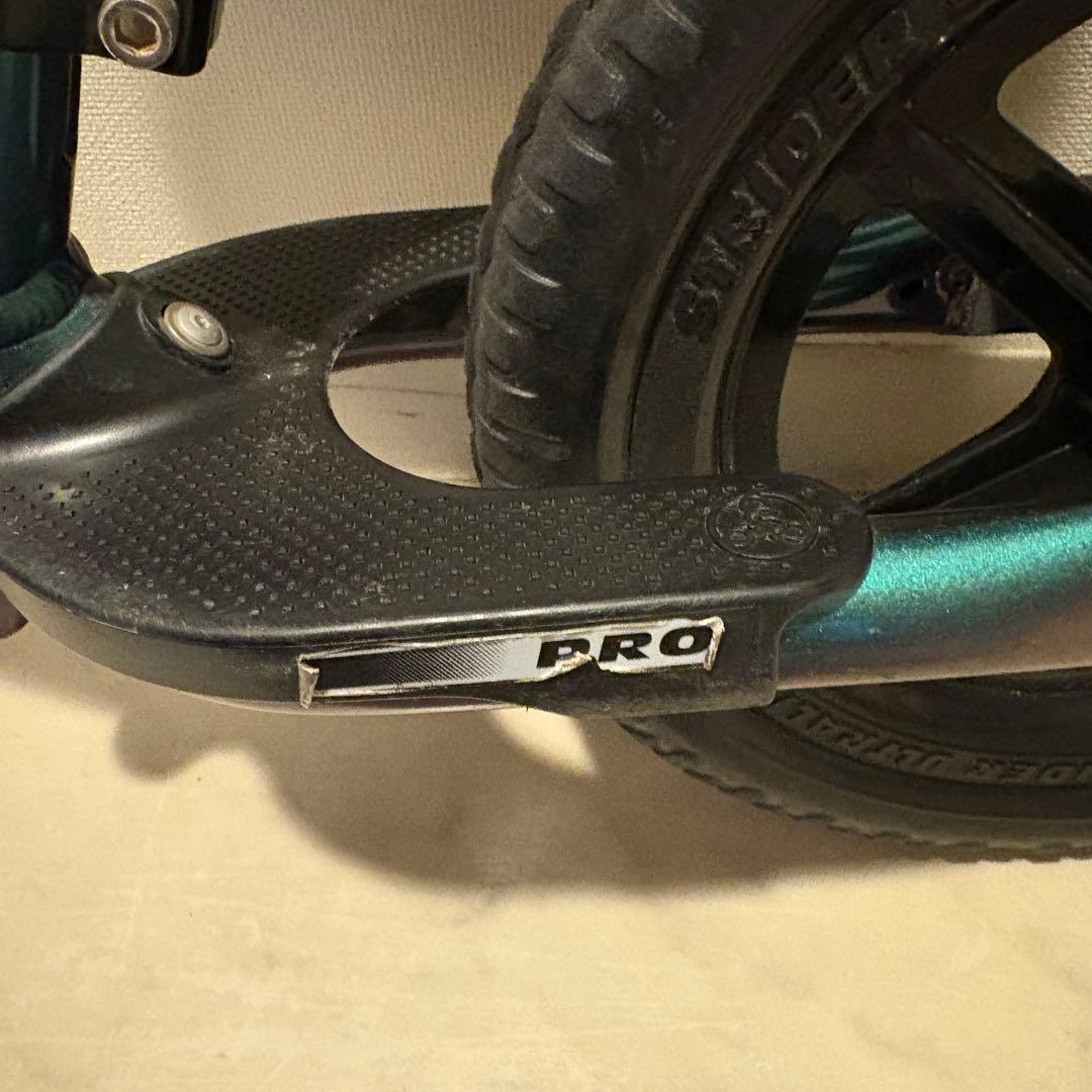 STRIDER PRO 12インチ メタリックアクア　人気色　ストライダー