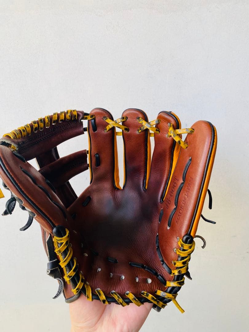 和牛JB 硬式オーダーグラブ（内野手用）