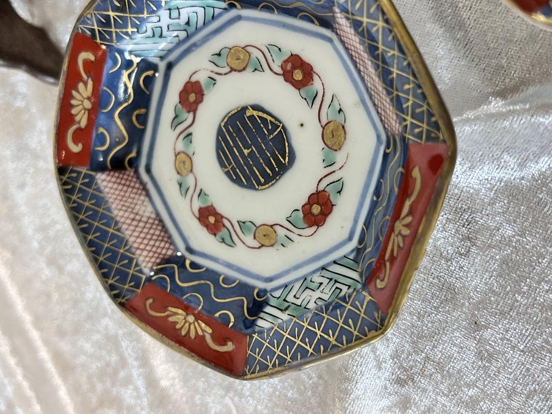 金彩色絵花草紋八角小皿　九谷焼（大聖寺伊万里）　明治　4枚組