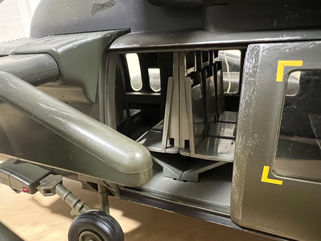 【超希少】エリートフォース 1/18 ブラックホーク UH‑60 ヘリコプター