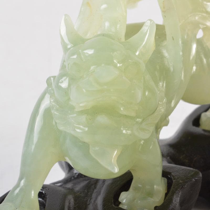 中国　玉石岫玉彫刻　神獣彫　置物　唐木台付　C　5189