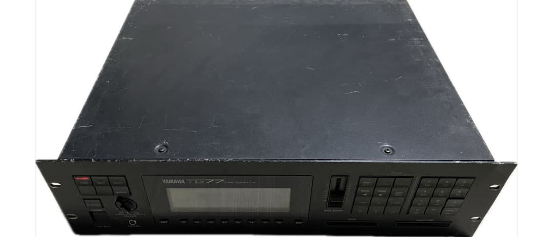 Yamaha TG77 シンセサイザー