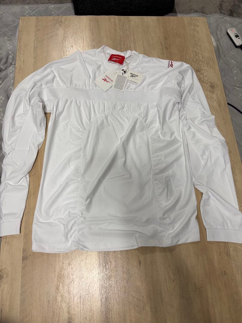 【新品タグ付】KANGHYUK × Reebokコラボ シャーリングカットソー白