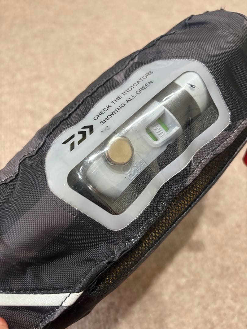 チヌ男　Daiwa ライフジャケット ウエストタイプ　カモフラ