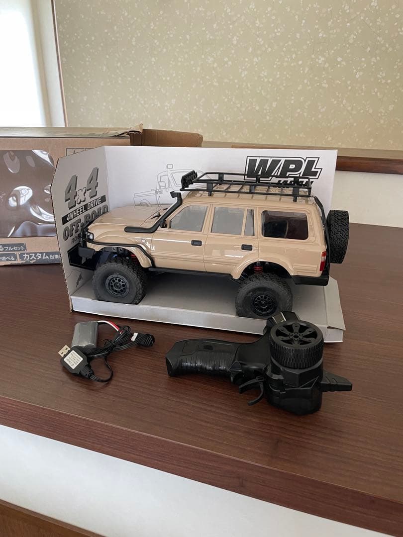 WPL C54-1 オフロードラジコンカー　ランクル70