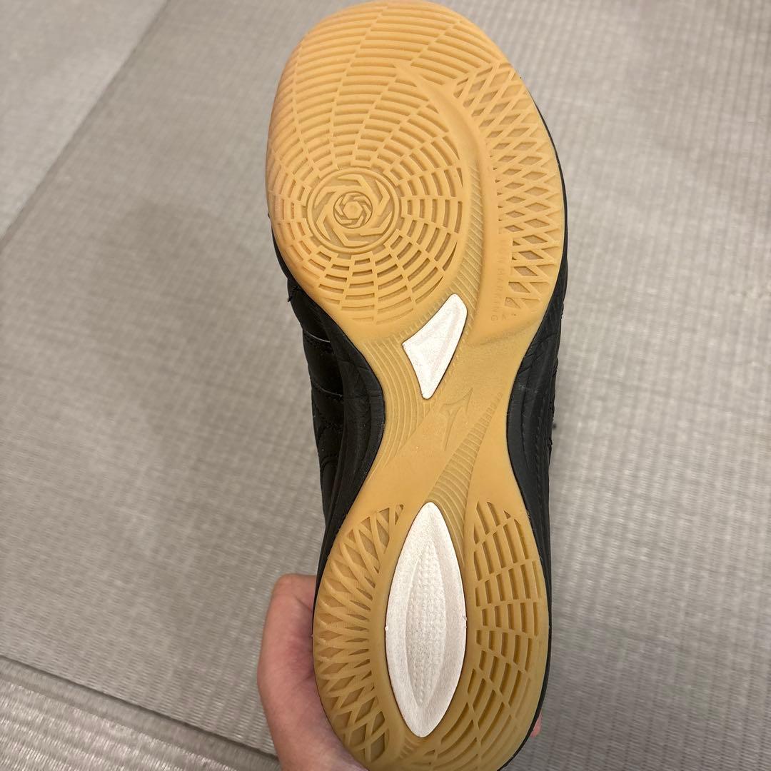 MORELIA SALA ELITE インドア　24.5 最終価格予定