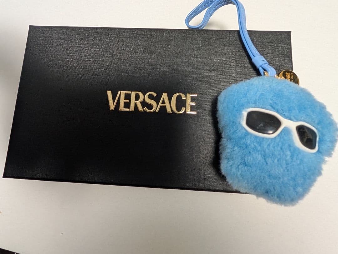 VERSACE ブルー メドゥーサ フラッフィー チャーム キーホルダー