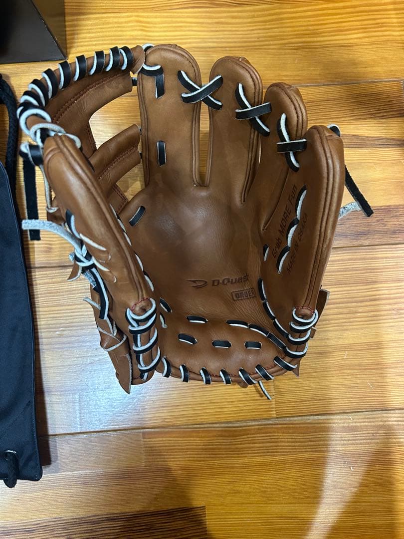 D-Quest 硬式グローブ ブラウン　オーダーグローブ