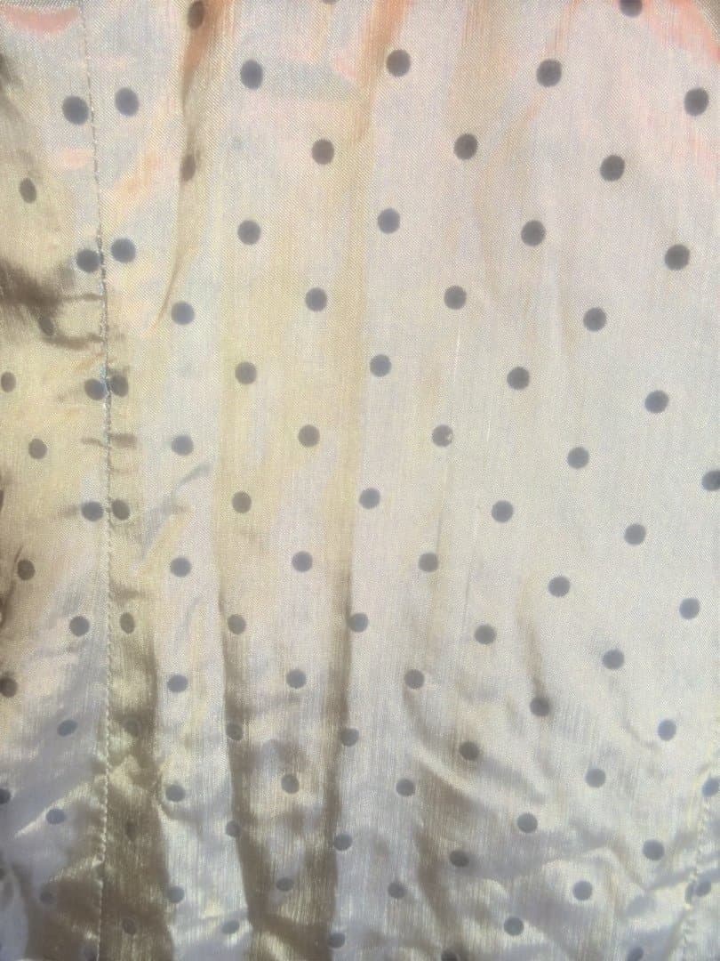 ゴールド織地　黒ドット柄