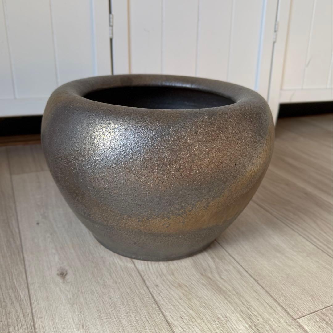 【美品】灰・火箸付き 信楽焼 10号砂釉金彩火鉢