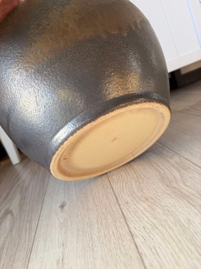 【美品】灰・火箸付き 信楽焼 10号砂釉金彩火鉢