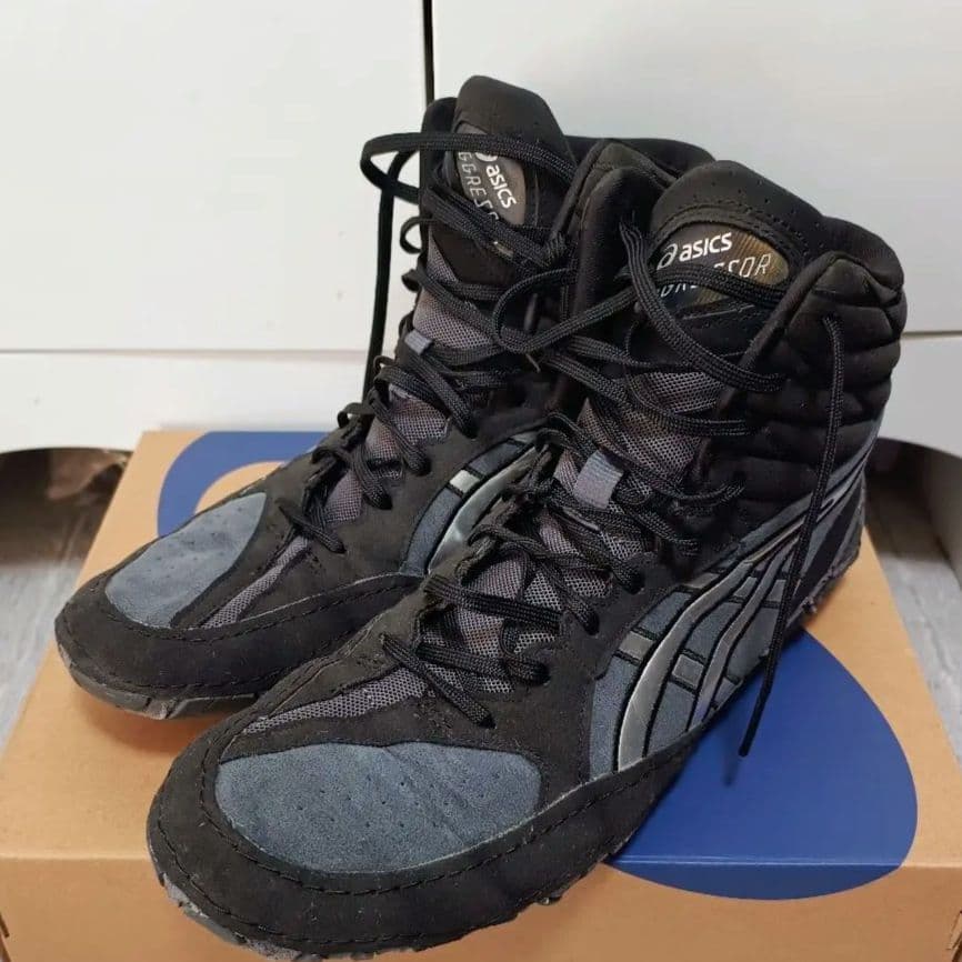 ボクシング asics AGGRESSOR 6