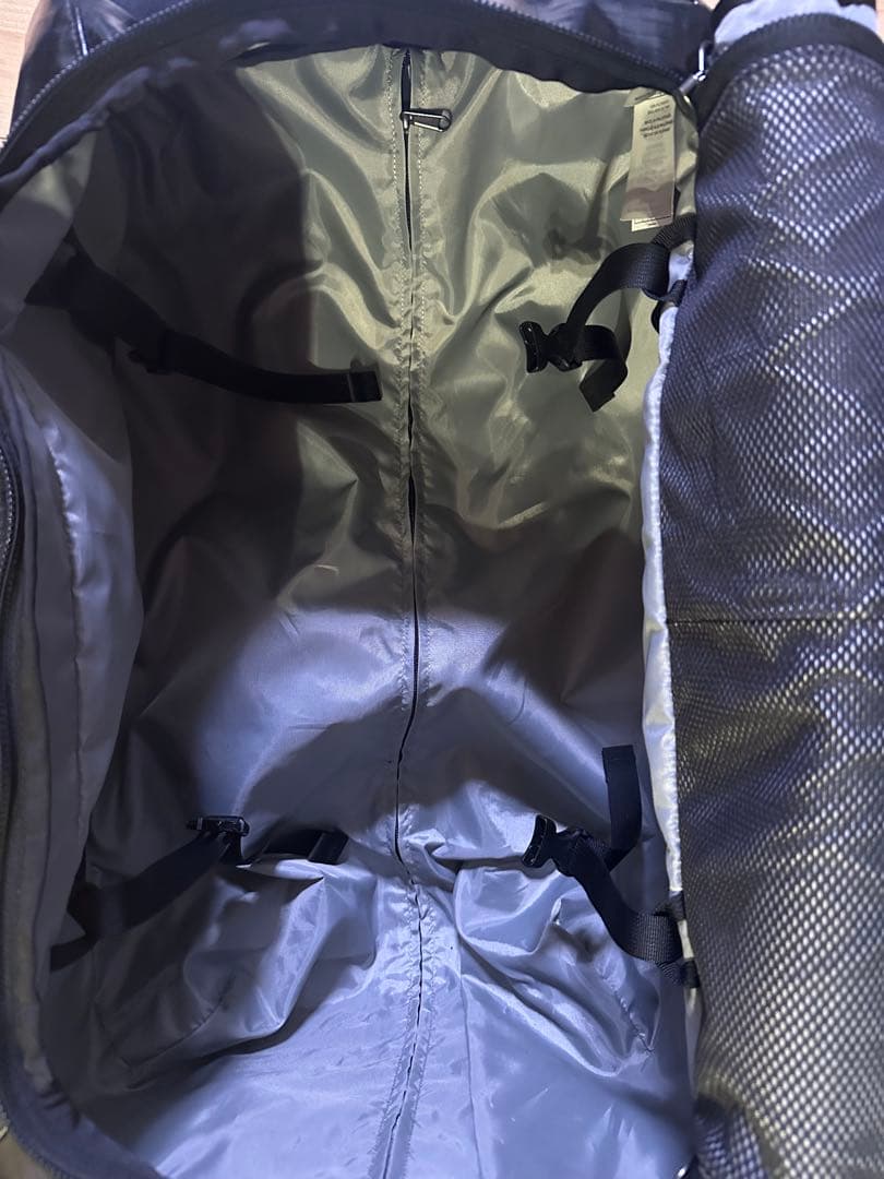 ニキPatagoniaパタゴニア ブラックホール・ウィールド・ダッフル