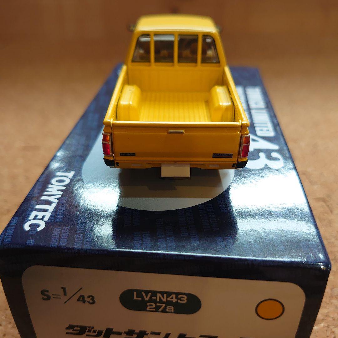 トミカ リミテッド ヴィンテージ ダットサン トラック