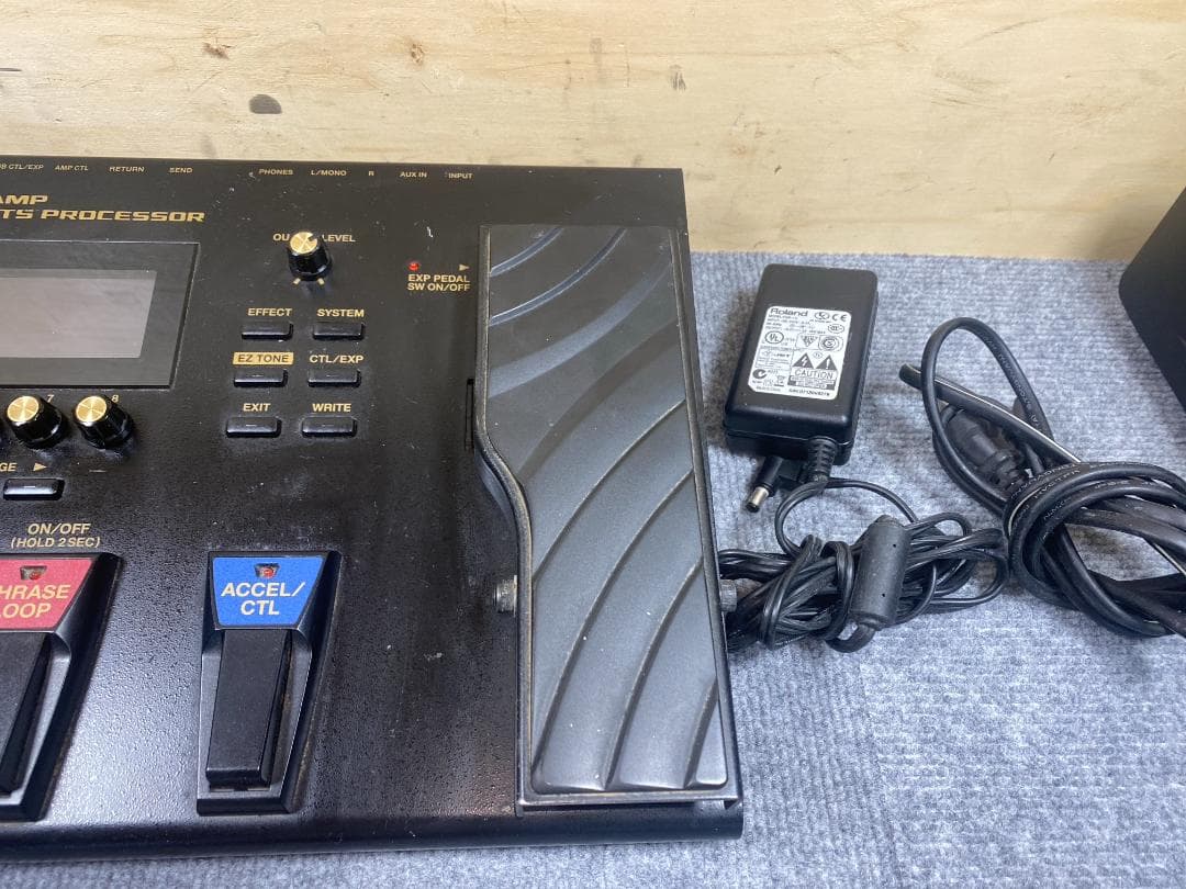 629 BOSS GT-100 アンプシミュレータ　マルチエフェクター