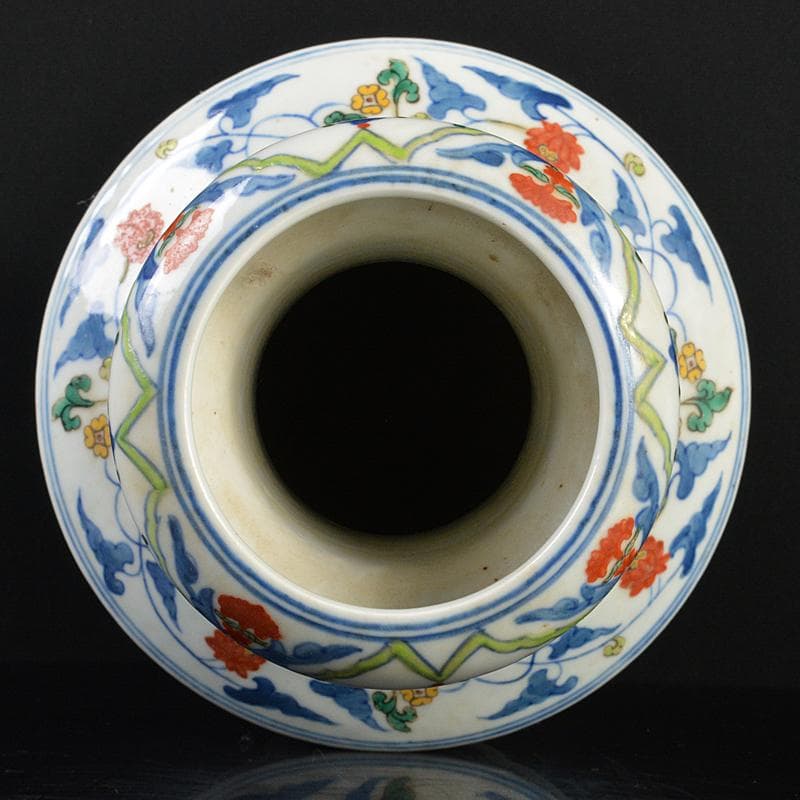 中国　大明成化年製　五彩　蓮池水鳥文瓶　V　R7087B