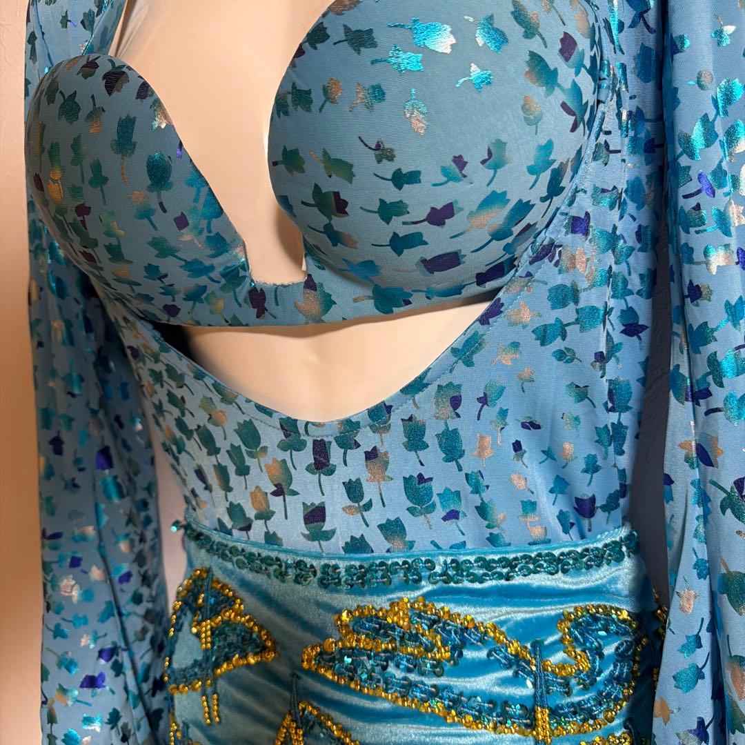 青いベリーダンス セットアップ ビーズ装飾付き