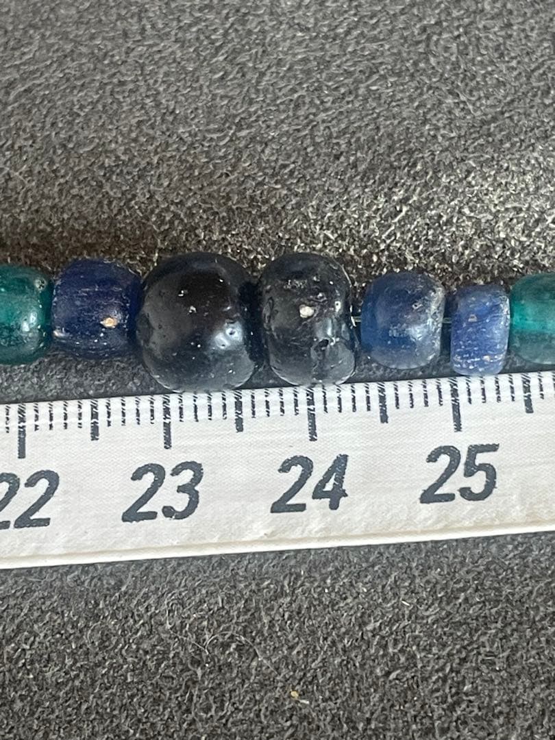 古墳時代　瑠璃玉首飾り　装飾品　出土品