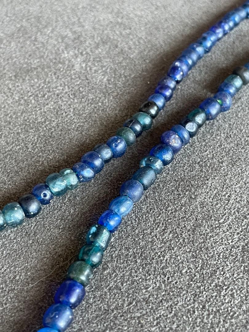 古墳時代　瑠璃玉首飾り　装飾品　出土品