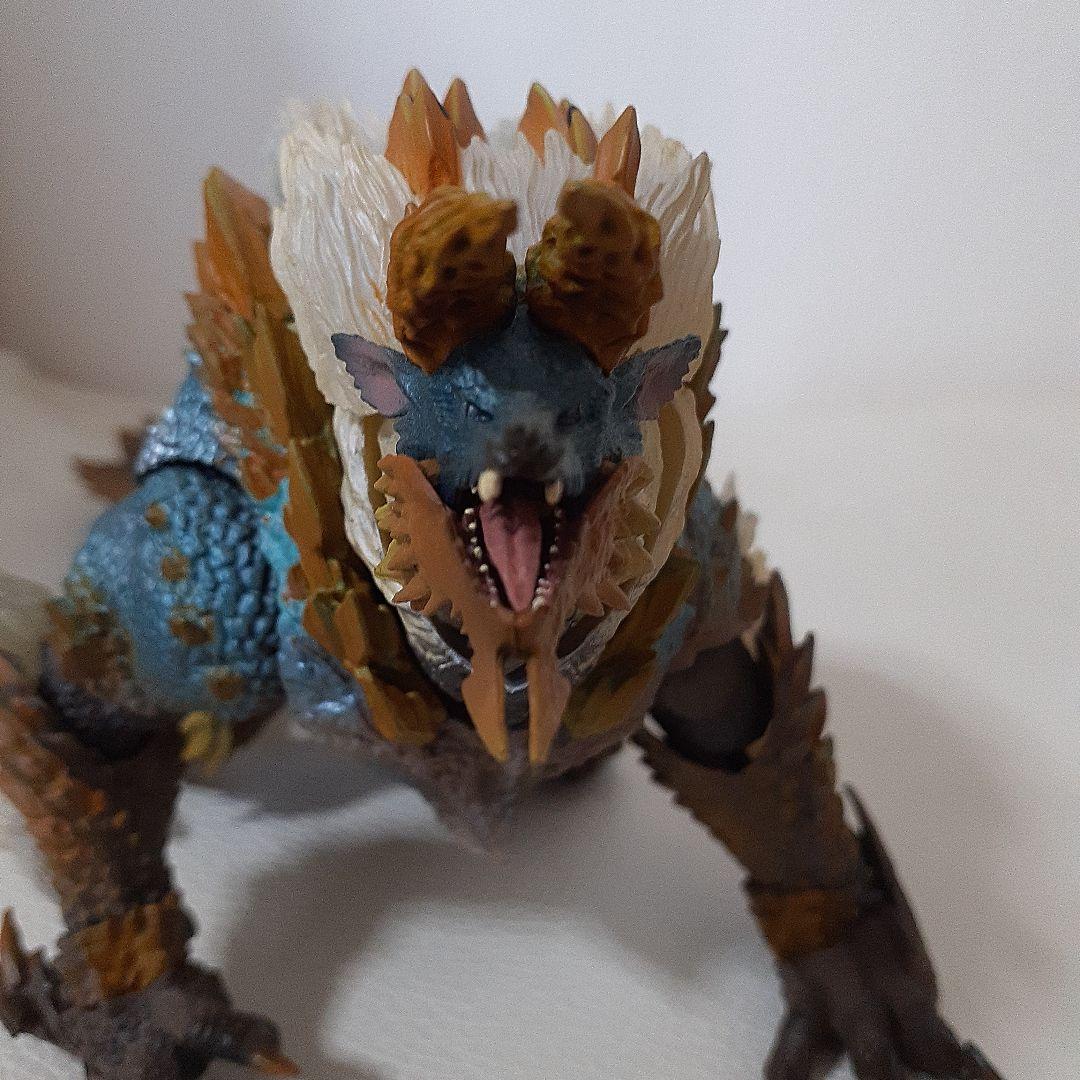 モンスターハンター　ジンオウガ　フィギュア