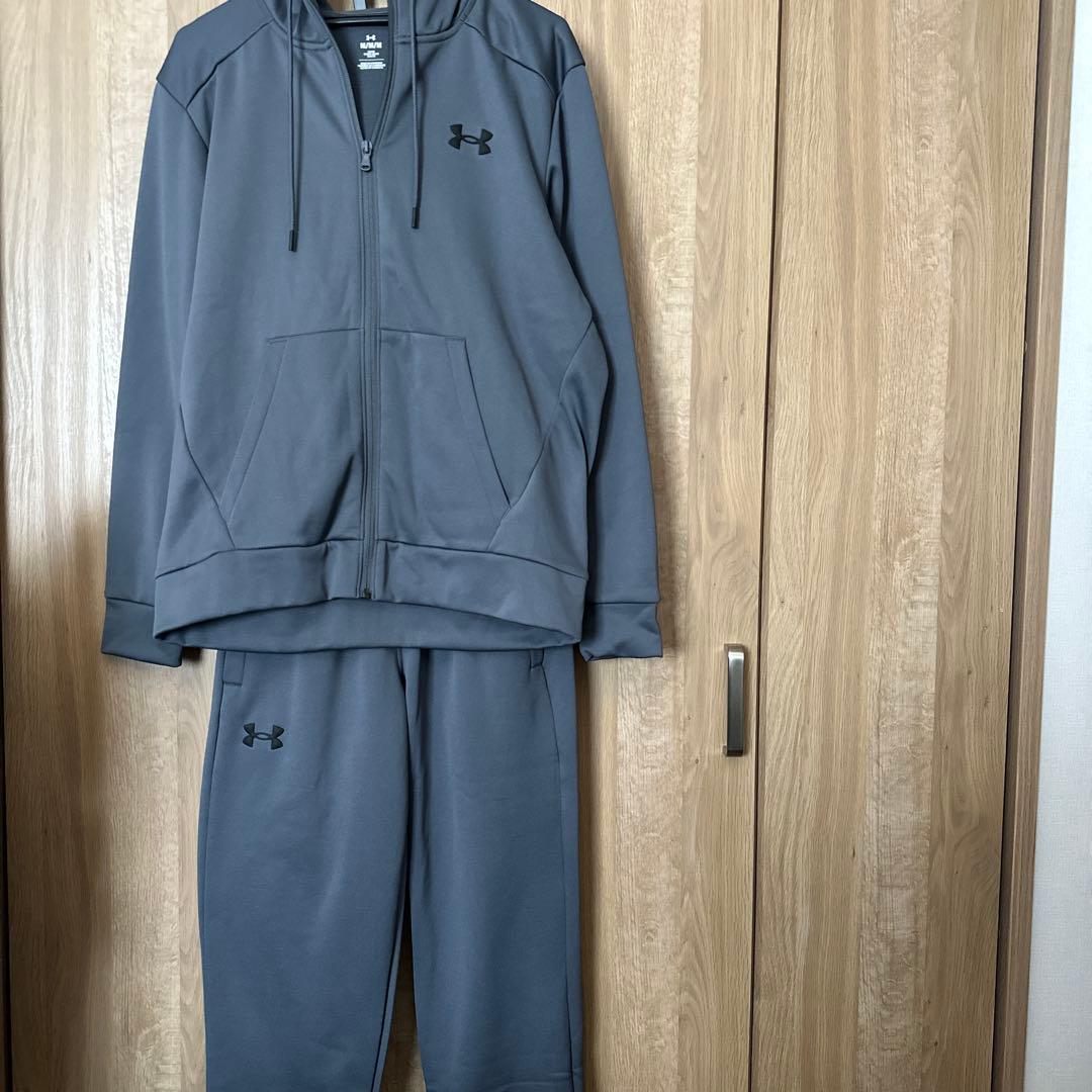 UNDER ARMOUR フルジップフーディ　パンツ上下セット
