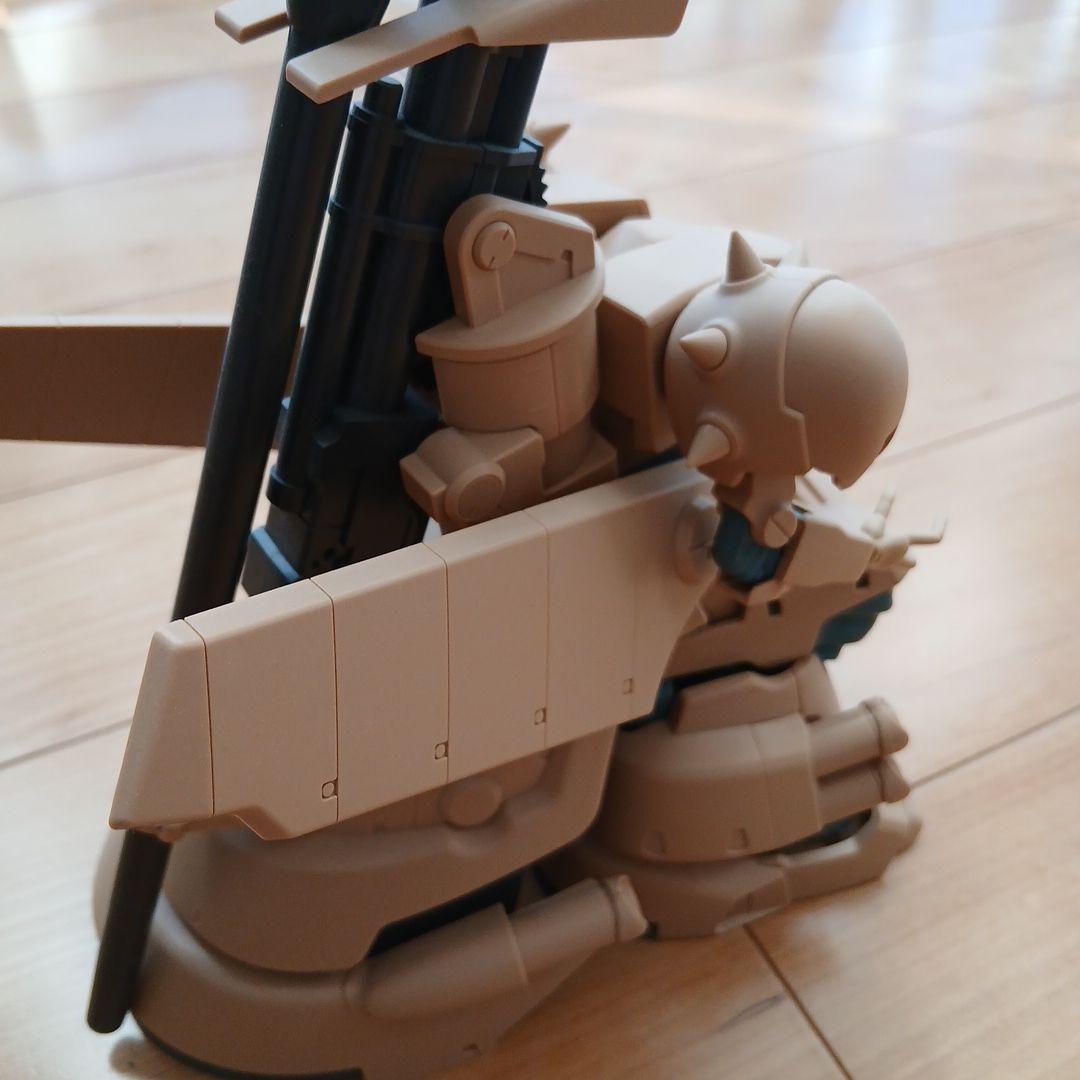 ロボット魂　ザメル　ロボットフィギュア ベージュ スパイク付き