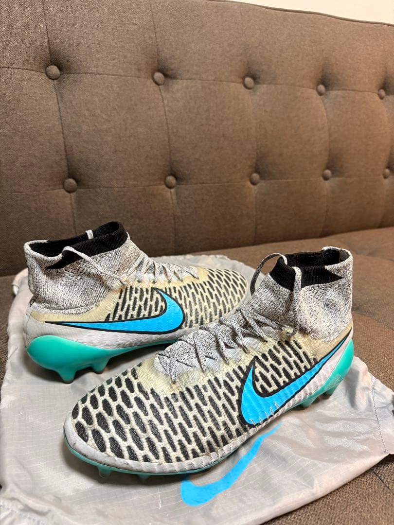 シューズ NIKE Magista Obra FG 24.5cm