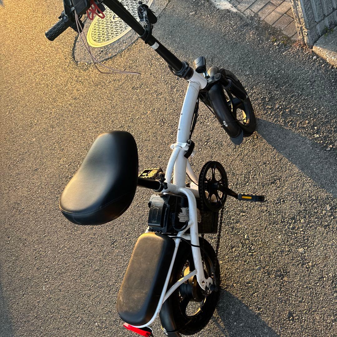 モペット　最高速度37km/h最高走行距離35km