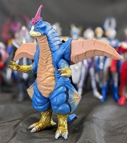 ウルトラマンコスモス＆登場怪獣・宇宙人（バンダイ）ソフビフィギュア16体セット