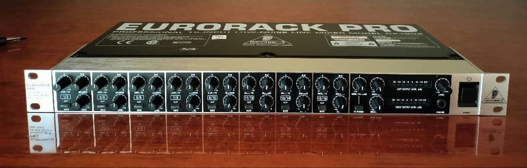 BEHRINGER RX1602 EURORACK PRO ラインミキサー