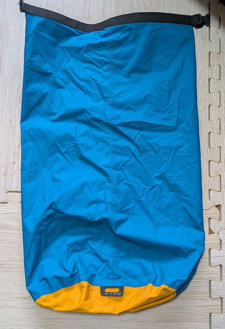 b*l様 イスカ　ISUKA エアプラス 630　シートゥーサミット Evac2