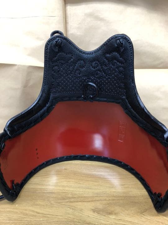 ☆剣道　紅溜胴　新品未使用　 Sサイズ　濃紺飾り糸☆