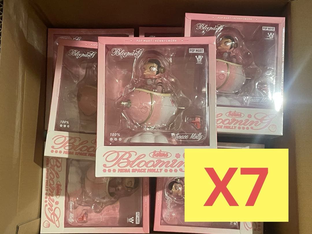 MEGA SPACE MOLLY 100% Blooming Sakura 7個