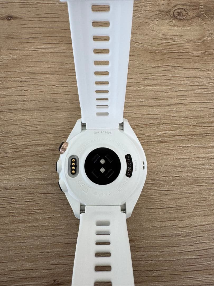 GARMIN S70 42mm ホワイト