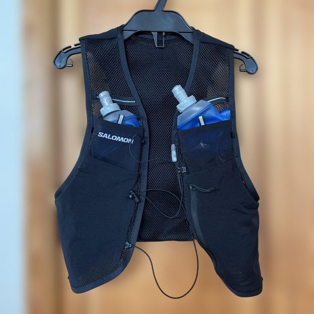 SALOMON 【新品未使用タグ付き】ランニングベスト ボトルポケット付き