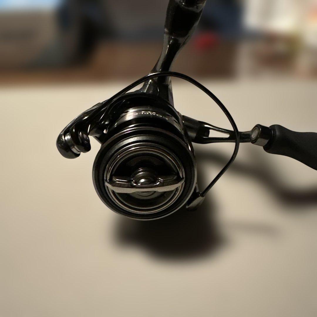 21コンプレックスXR C2000 F4 HG シマノ　スピニングリール