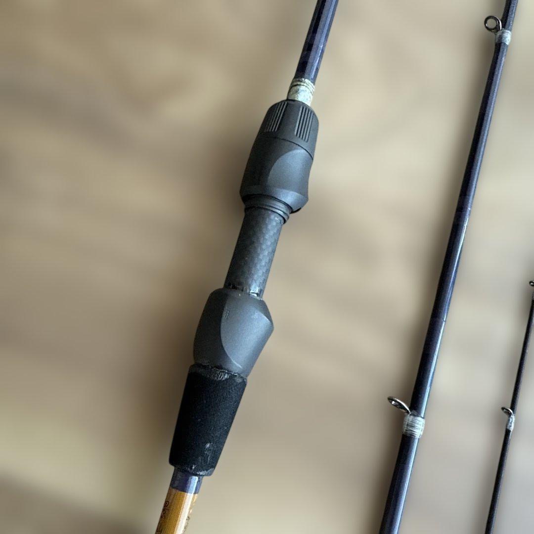ヘラ竿をヘチ竿に改良した竿となります。　先端にトルザイトガイドを使用しています。