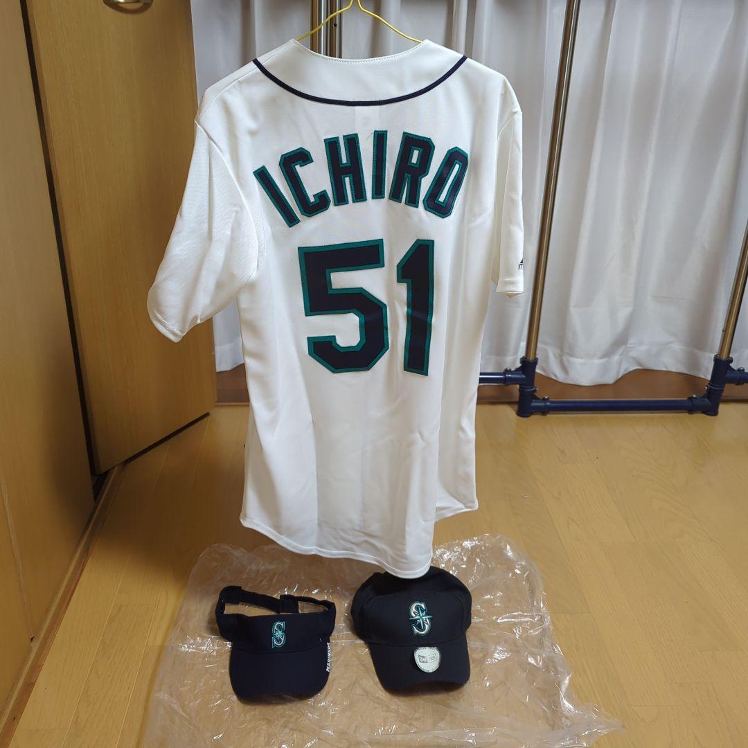 マリナーズグッズ3点セット(イチローユニフォーム、帽子)