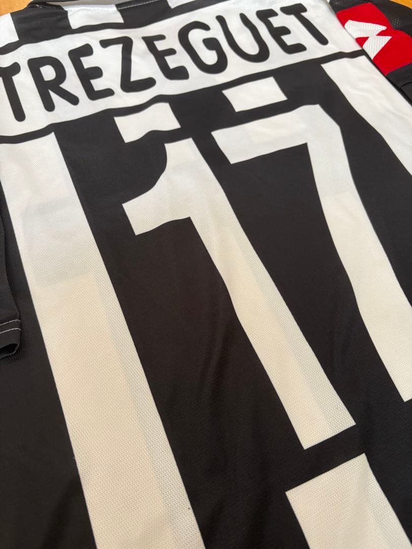 正規品 超希少 中古 美品 ユベントス 01/02 トレゼゲ Lサイズ