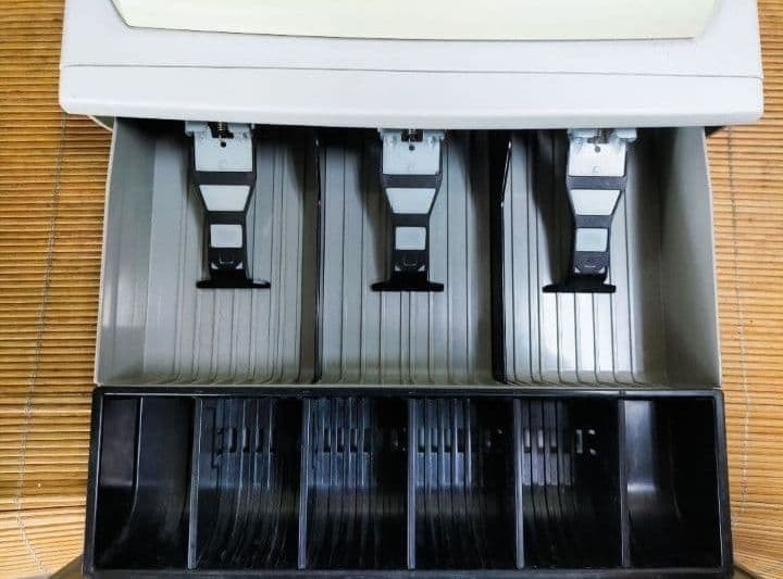 カシオレジスター　100ER　簡単便利特殊　送料込　000121